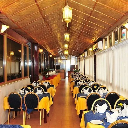 Safeer Hotel Suites 
